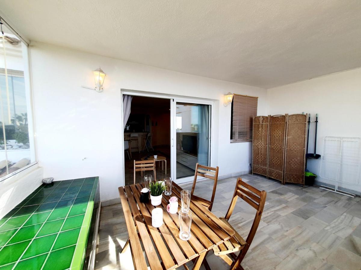 Cozy Apartment On The Beach Sitio de Calahonda Buitenkant foto