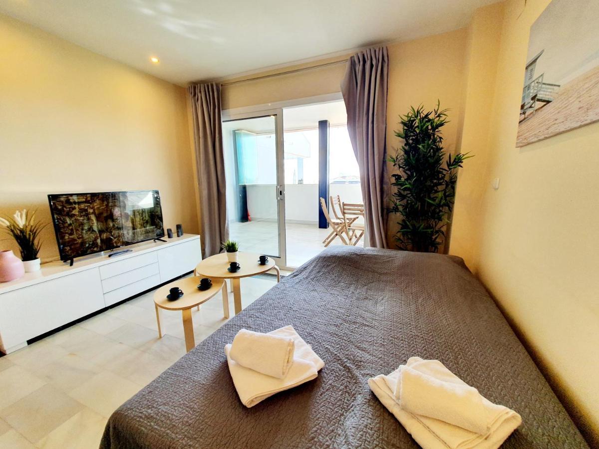 Cozy Apartment On The Beach Sitio de Calahonda Buitenkant foto