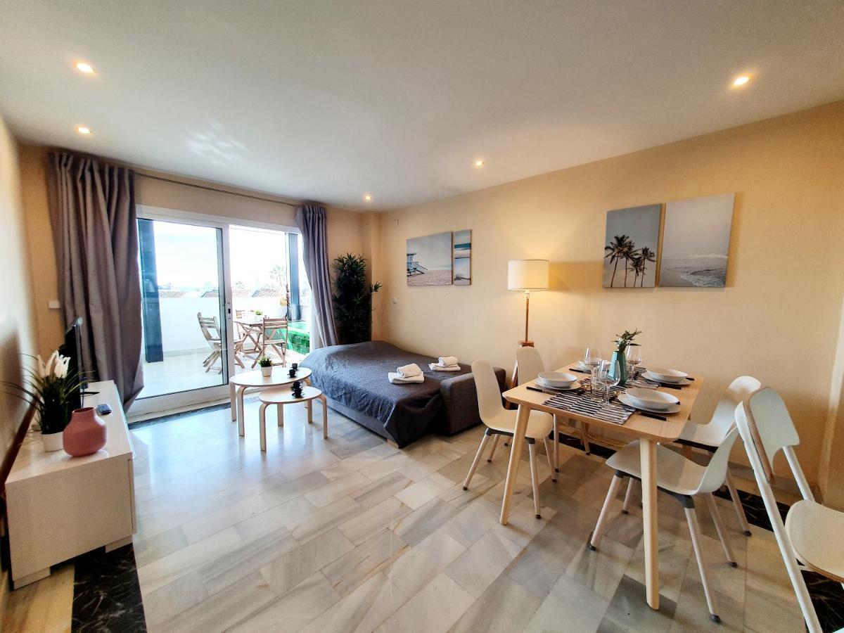 Cozy Apartment On The Beach Sitio de Calahonda Buitenkant foto
