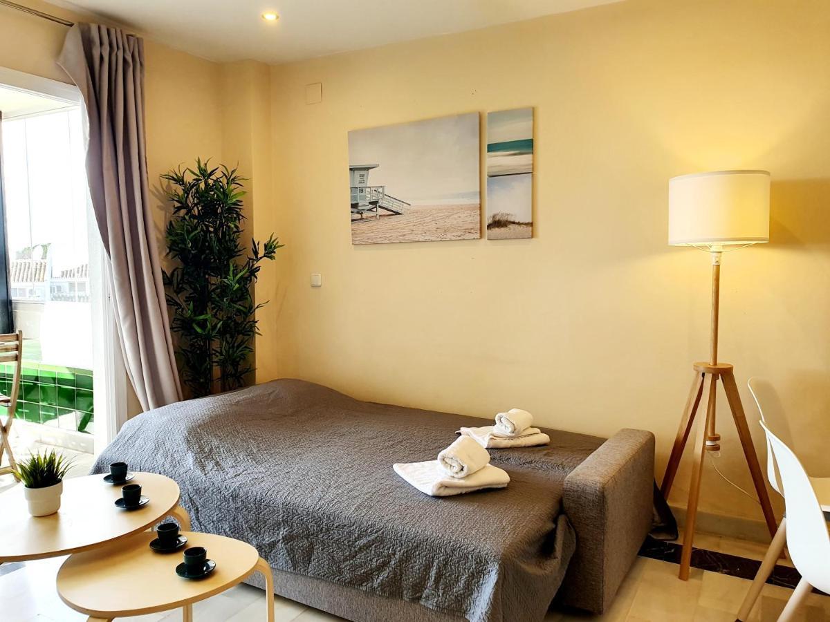 Cozy Apartment On The Beach Sitio de Calahonda Buitenkant foto