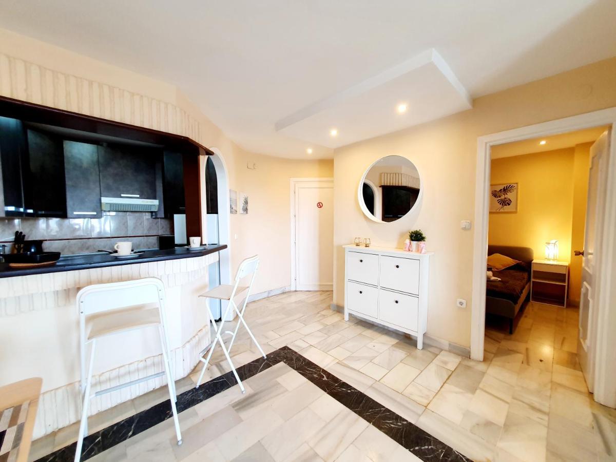Cozy Apartment On The Beach Sitio de Calahonda Buitenkant foto
