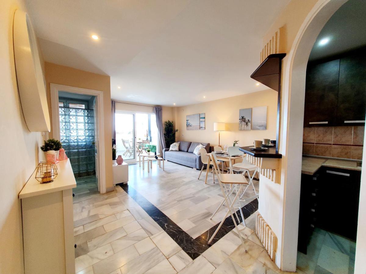 Cozy Apartment On The Beach Sitio de Calahonda Buitenkant foto