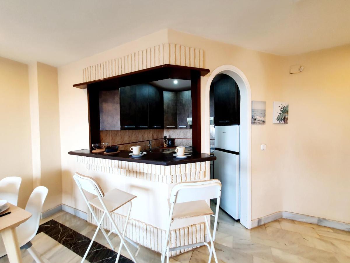 Cozy Apartment On The Beach Sitio de Calahonda Buitenkant foto